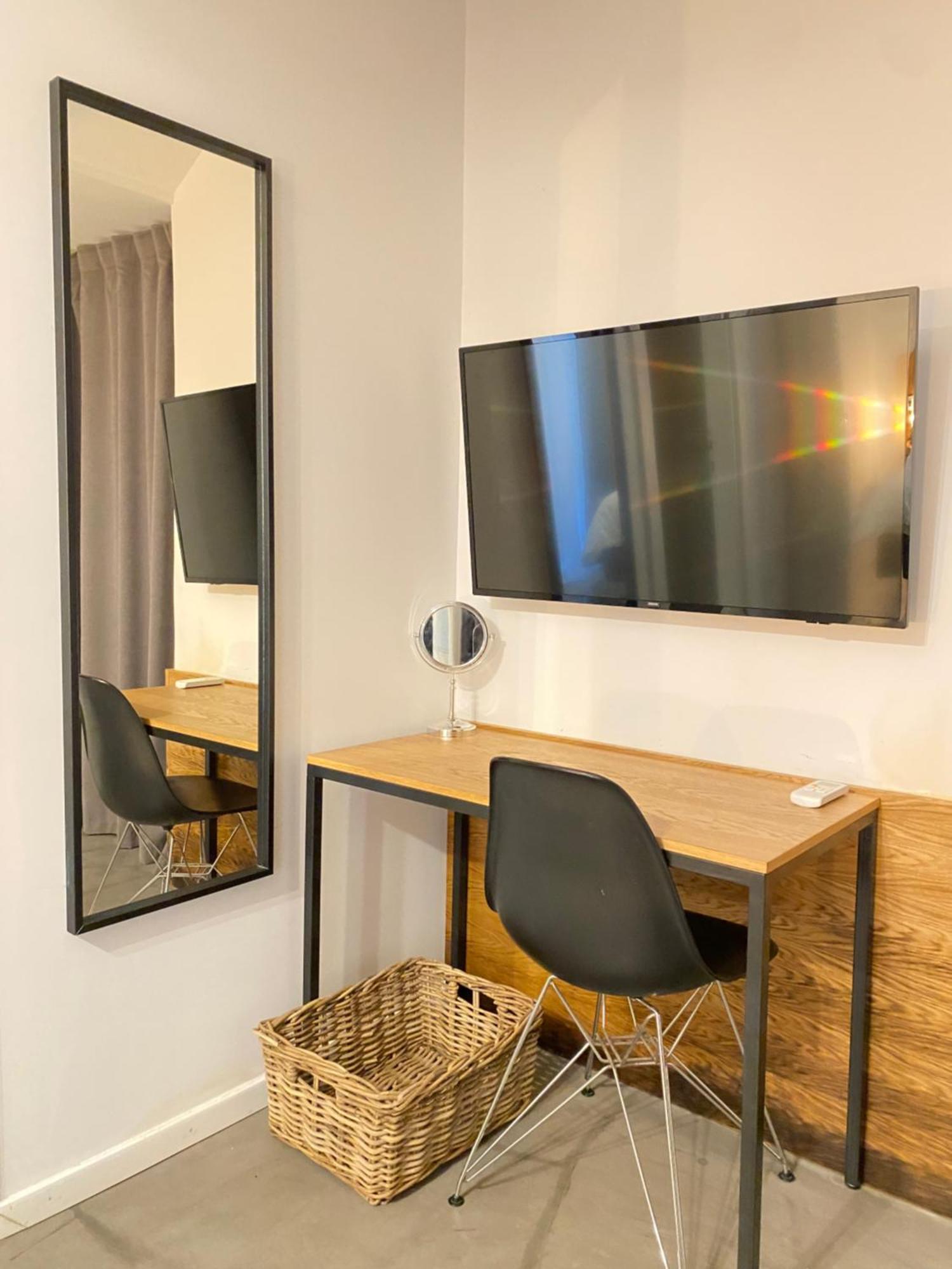 A Place 4 U Under Acropolis Apartment เอเธนส์ ภายนอก รูปภาพ
